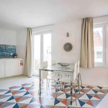Apartment Heart Of Principe Real Neighborhood